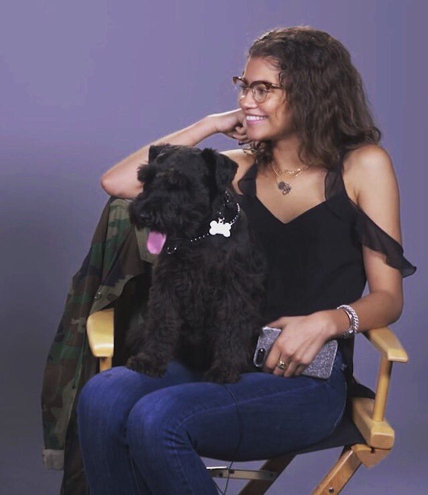 Noon sits on Zendaya's lap